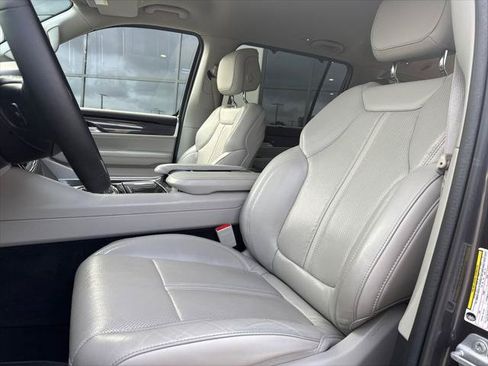 Used 2022 Jeep Wagoneer Series I w/ Convenience Group I AWD/4WD image 15