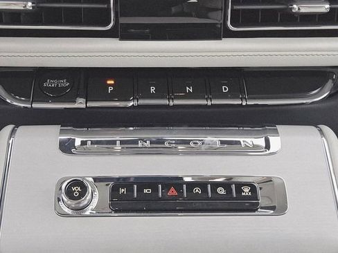 New 2025 Lincoln Aviator Reserve w/ Equipment Group 201A image 11