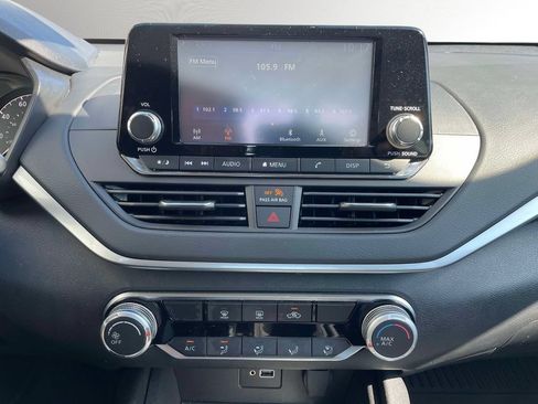 Used 2022 Nissan Altima 2.5 S FWD image 31