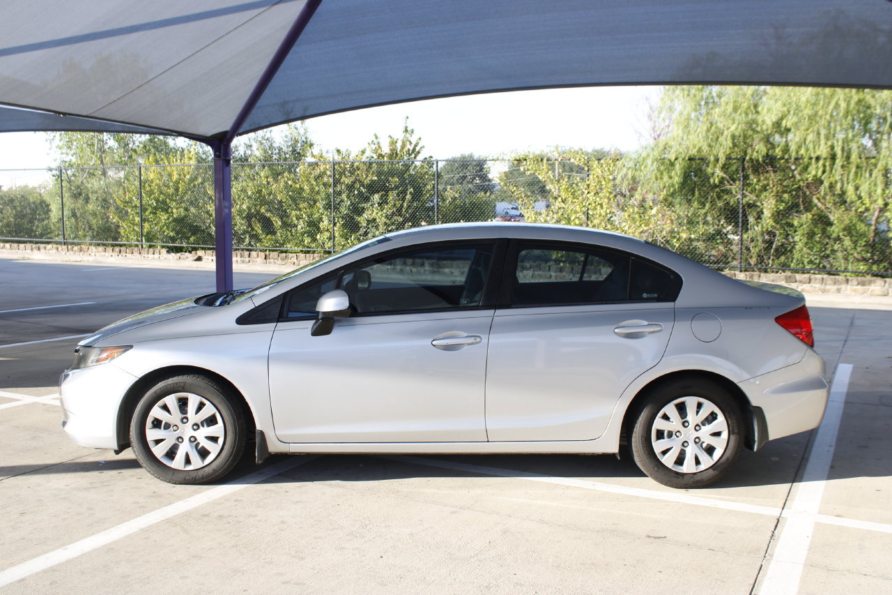 Used 2012 Honda Civic LX image 2