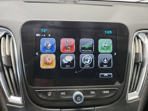 Used 2018 Chevrolet Malibu LT FWD image 22
