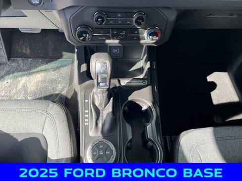 New 2025 Ford Bronco Base image 10