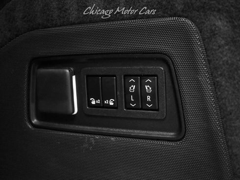 Used 2021 Cadillac Escalade Sport Platinum w/ LPO, ONYX Package AWD/4WD image 60