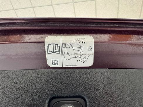 Used 2017 Lincoln MKX Reserve w/ Luxury Package image 51