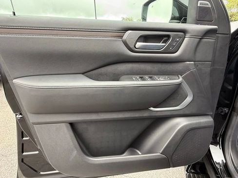 New 2025 Nissan Armada Platinum Reserve image 10