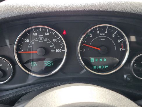 Used 2015 Jeep Wrangler Sahara w/ Dual Top Group AWD/4WD image 27