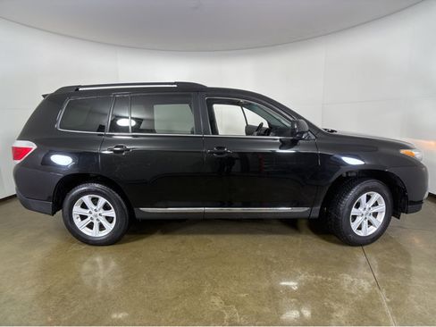 Used 2012 Toyota Highlander SE image 24