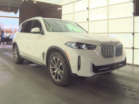 Used 2026 BMW X5 sDrive40i image 32