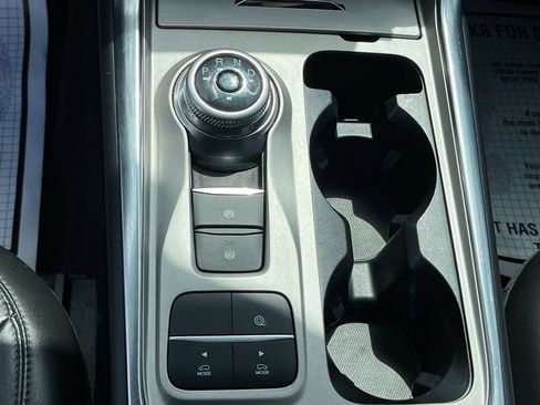Used 2022 Ford Explorer XLT w/ Equipment Group 202A RWD image 18
