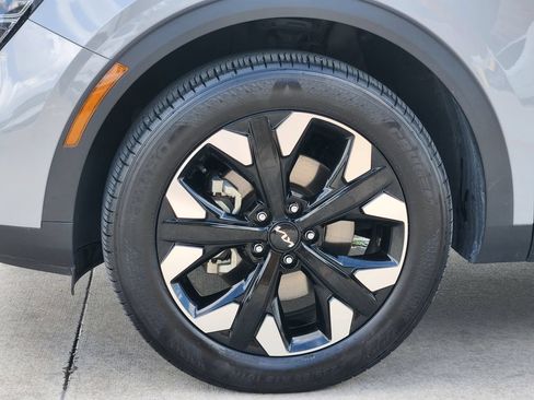Certified 2024 Kia Sportage X-Line AWD/4WD image 9