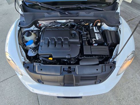 Used 2015 Volkswagen Beetle TDI FWD image 35