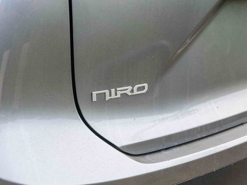 Certified 2023 Kia Niro EX image 12