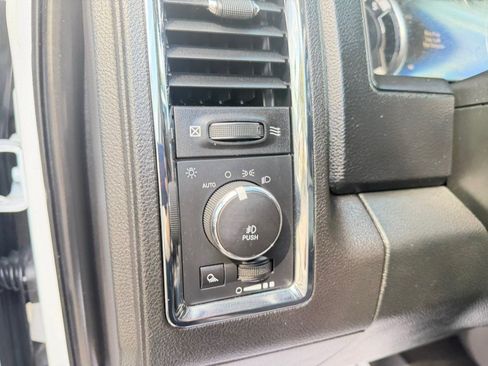 Used 2018 RAM 1500 Laramie w/ Convenience Group AWD/4WD image 36