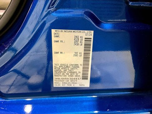 Used 2025 Nissan Altima 2.5 SV FWD image 18