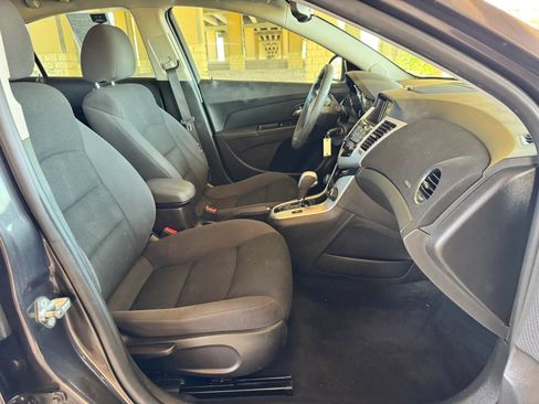 Used 2016 Chevrolet Cruze LT w/ RS Package FWD image 23