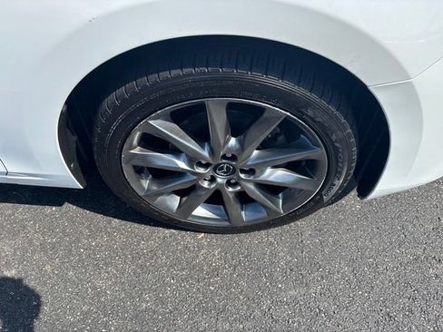 Used 2018 MAZDA MAZDA3 Touring FWD image 4