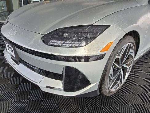 New 2025 Hyundai Ioniq 6 SEL image 11