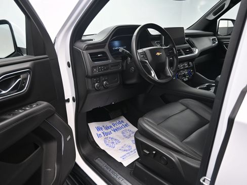 Used 2023 Chevrolet Tahoe LT w/ Luxury Package AWD/4WD image 9