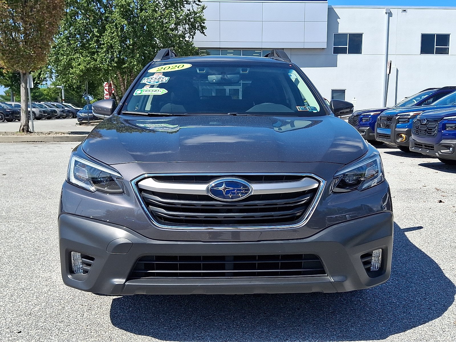 Used 2020 Subaru Outback Premium w/ Popular Package #1 AWD/4WD image 2