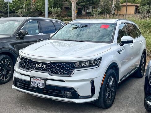 Certified 2023 Kia Sorento EX FWD image 6