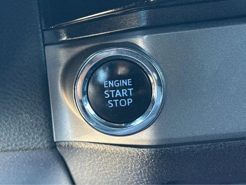 Used 2017 Toyota Tacoma TRD Sport w/ Tow Package image 23