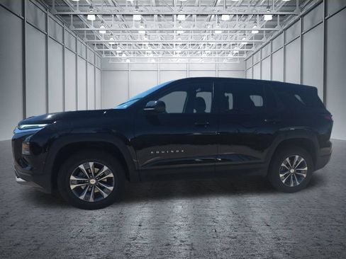 Used 2026 Chevrolet Equinox LT FWD image 3
