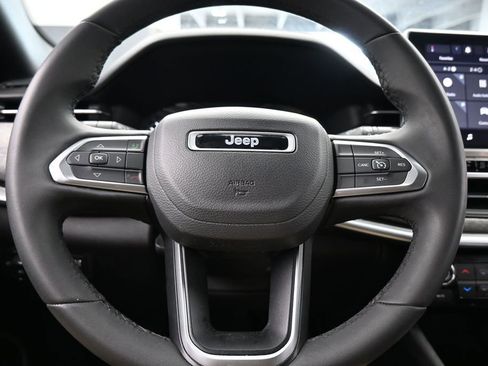 Used 2023 Jeep Compass Latitude AWD/4WD image 24