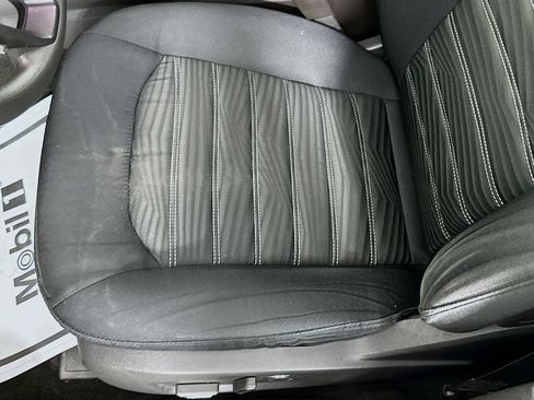 Used 2016 Ford Fusion SE FWD image 19