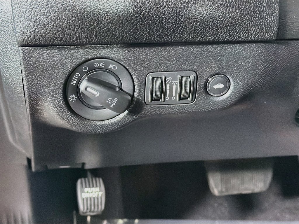 Used 2022 Dodge Challenger GT w/ Driver Convenience Group AWD/4WD image 10