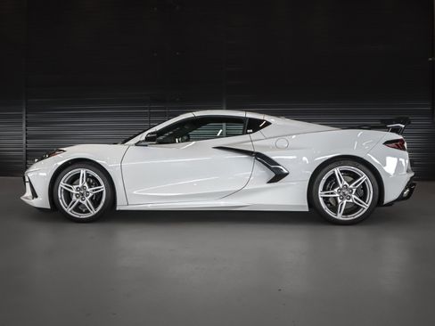 Used 2025 Chevrolet Corvette Stingray Preferred Cpe w/ 2LT RWD image 6