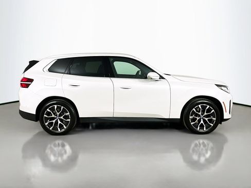 Used 2025 BMW X3 xDrive30i AWD/4WD image 4