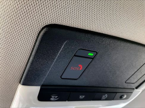 Used 2023 Nissan Rogue SV image 29