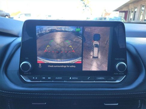 Used 2021 Nissan Rogue SV image 36