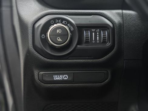 Used 2020 Jeep Gladiator Overland image 44