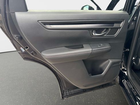 Used 2025 Honda CR-V Sport image 11