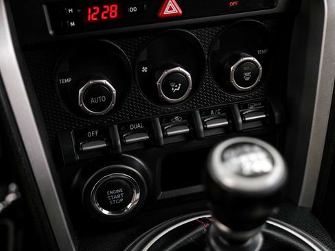 Used 2014 Subaru BRZ Limited w/ Popular Package #1A image 25