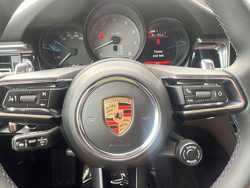 Certified 2025 Porsche Macan S AWD/4WD image 32