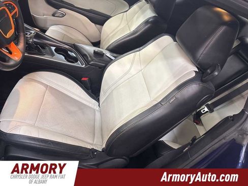 Used 2015 Dodge Challenger R/T Plus image 11