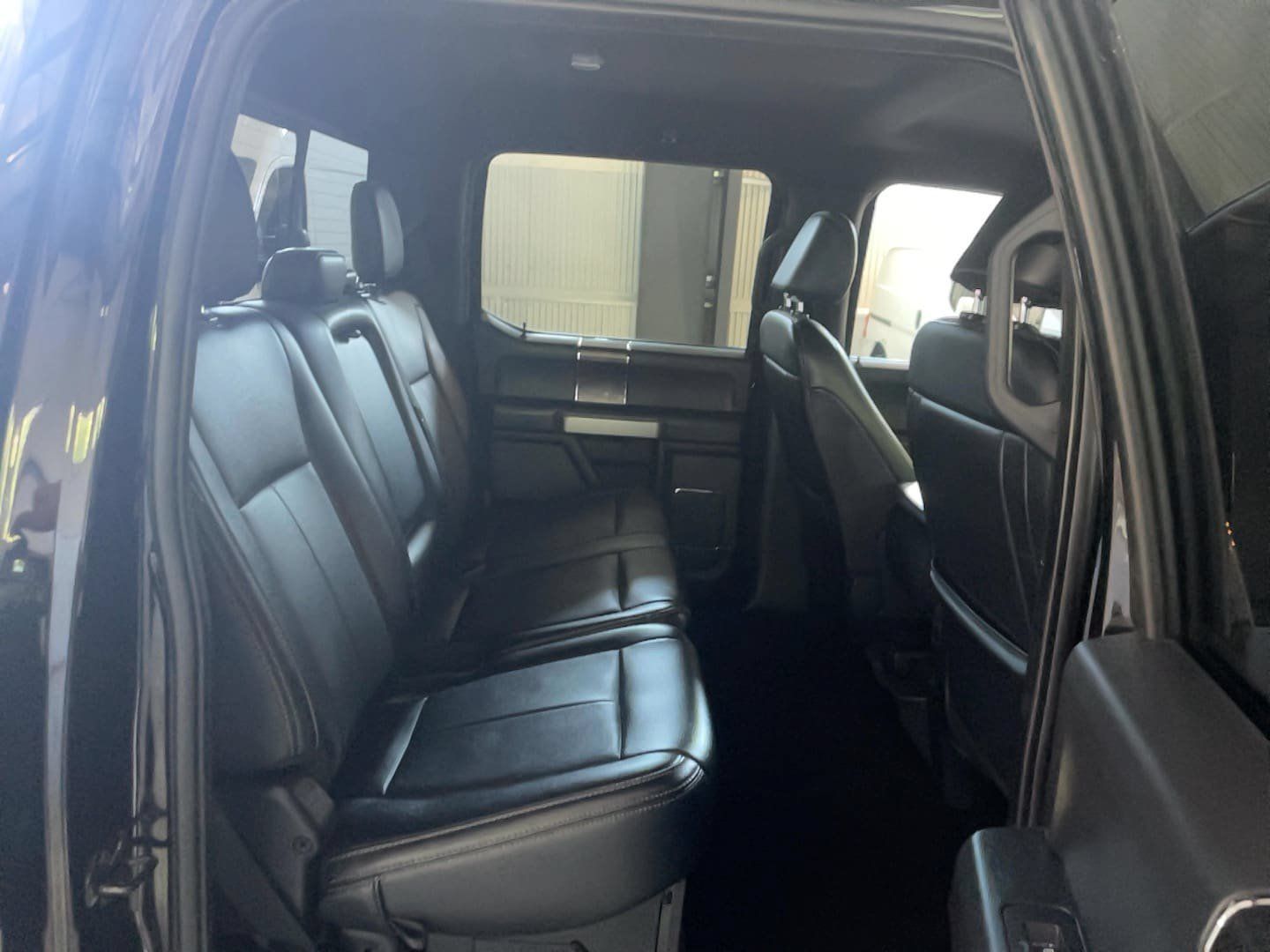 Used 2022 Ford F350 Lariat w/ Lariat Ultimate Package AWD/4WD image 21