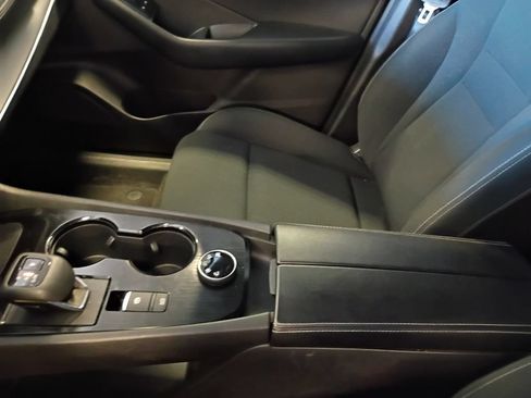 Used 2024 Nissan Rogue S AWD/4WD image 29