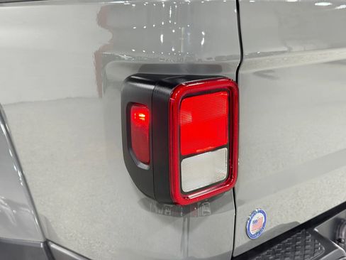 Used 2021 Jeep Gladiator Overland w/ Popular Equipment Package image 69