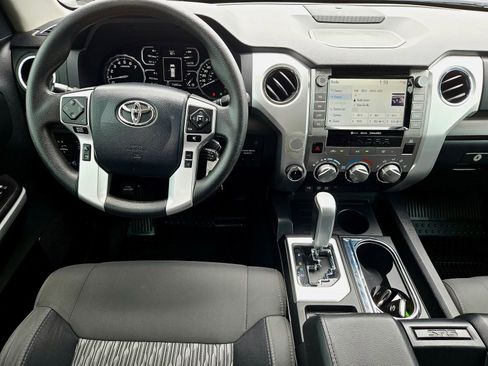 Used 2020 Toyota Tundra SR5 w/ SR5 Upgrade Package AWD/4WD image 9