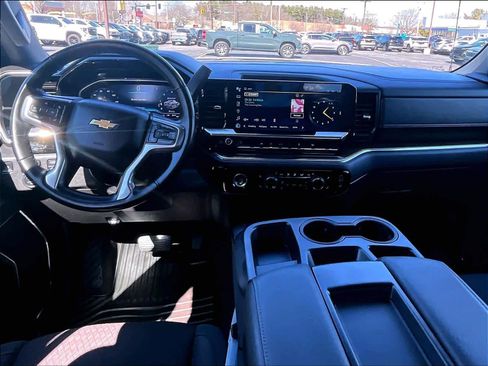 Used 2023 Chevrolet Silverado 1500 LT image 20