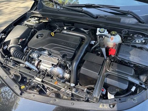 Used 2023 Chevrolet Malibu LT image 32