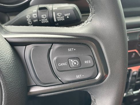Used 2023 Jeep Wrangler Unlimited AWD/4WD image 27