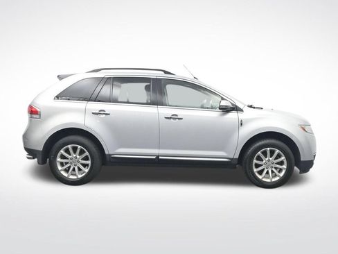 Used 2015 Lincoln MKX FWD w/ Equipment Group 101A image 4