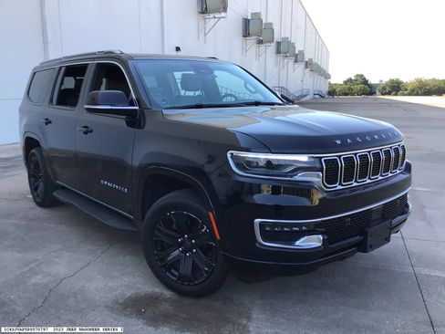 Used 2023 Jeep Wagoneer 4WD w/ Premium Group I image 6