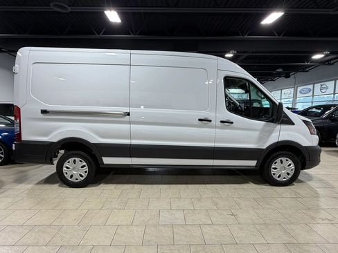 Used 2023 Ford E-Transit Medium Roof RWD image 19