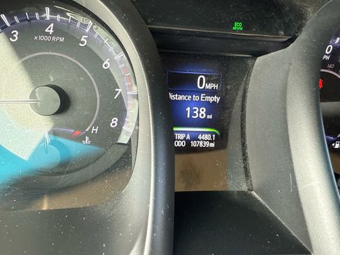 Used 2015 Toyota Avalon XLE image 9