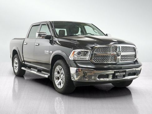 Used 2017 RAM 1500 Laramie AWD/4WD image 7